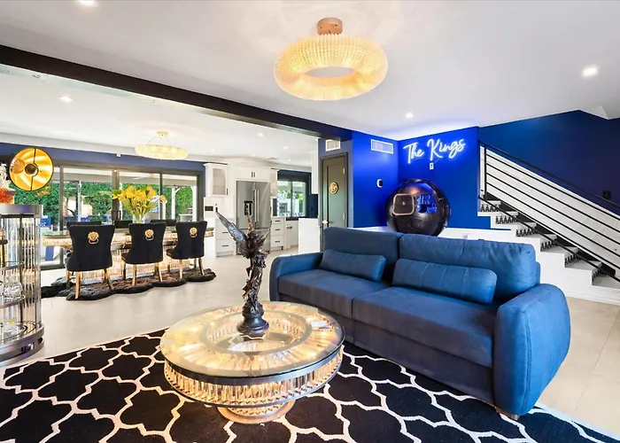 Holiday home Luminosity Escape Pool Hot Tub Dog-friendly