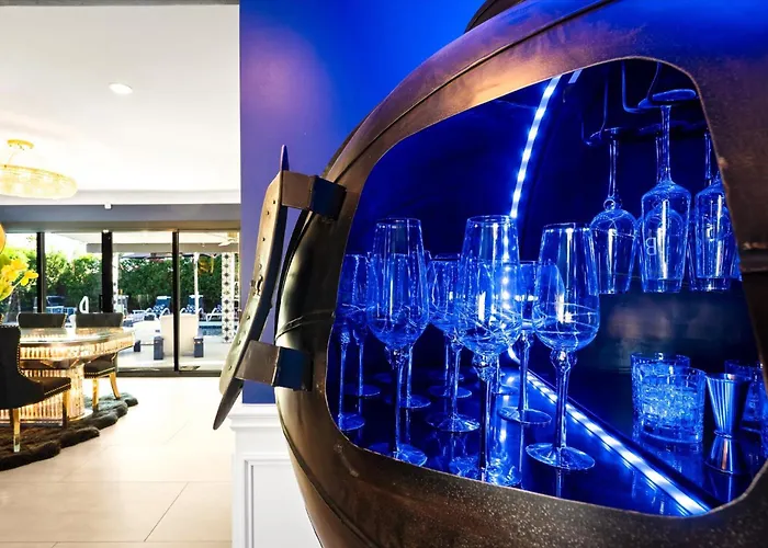 Luminosity Escape Pool Hot Tub Dog-friendly Holiday home Scottsdale