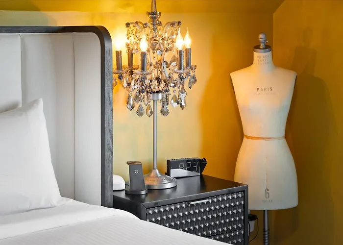Luminosity Escape Pool Hot Tub Dog-friendly * Scottsdale