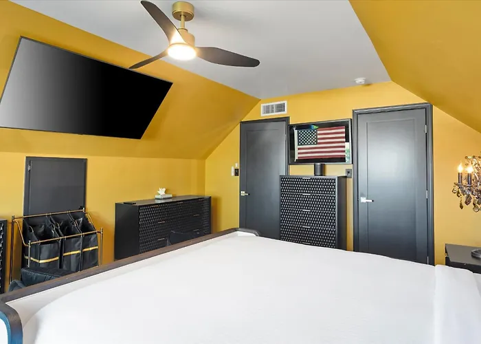 Luminosity Escape Pool Hot Tub Dog-friendly * Scottsdale