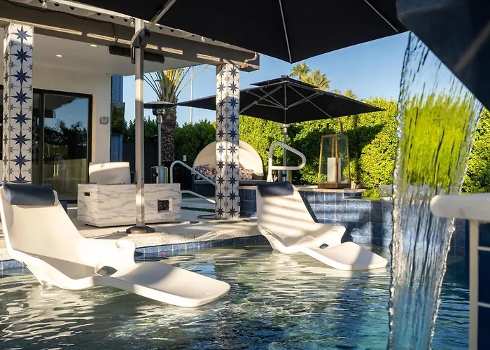 Luminosity Escape Pool Hot Tub Dog-friendly Scottsdale
