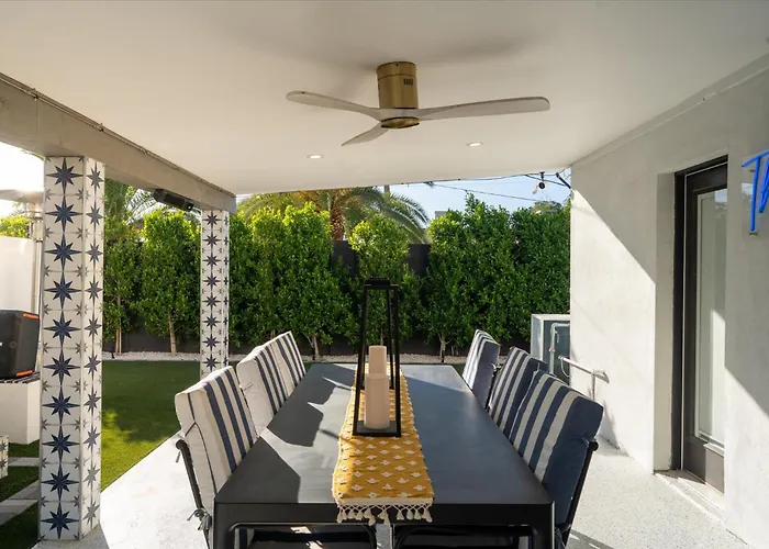 Luminosity Escape Pool Hot Tub Dog-friendly Scottsdale