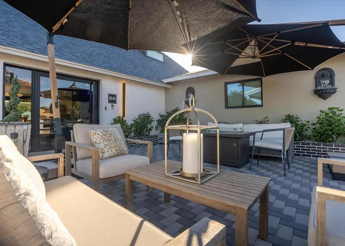 Luminosity Escape Pool Hot Tub Dog-friendly Holiday home *